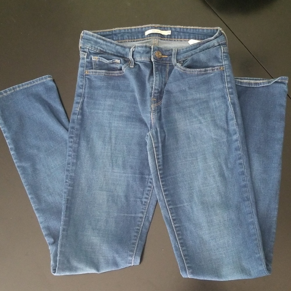 Levi's 712 Slim jeans
